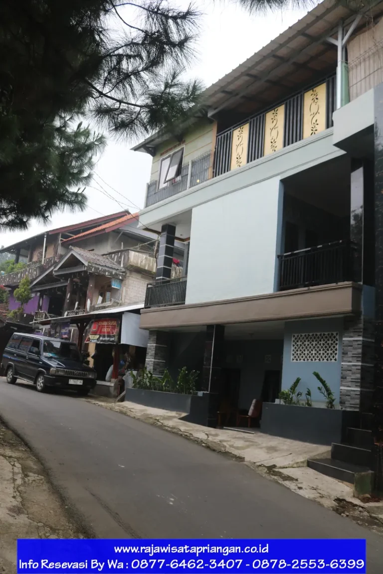 Villa Ciater 5 Kamar Private Pool dengan Gazebo Dekat Sari Ater Subang untuk Liburan Keluarga