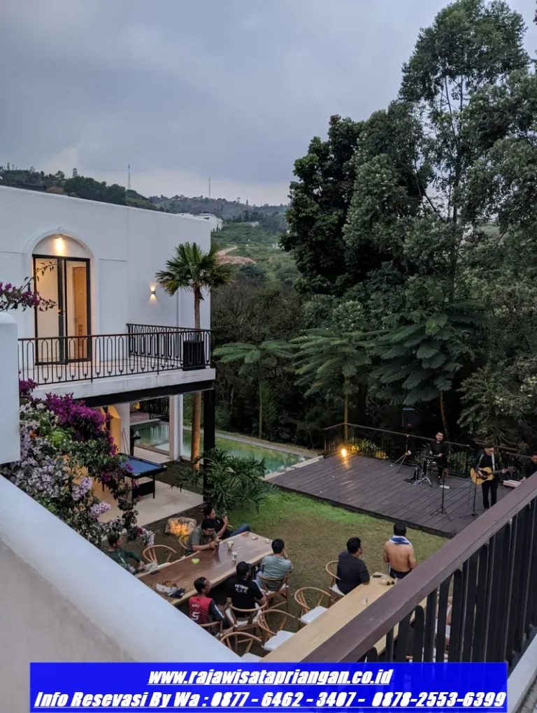 Villa Koyya 8 Kamar Dago Village Bandung Private Pool – Villa Mewah untuk Rombongan 30 Orang di Bandung Utara